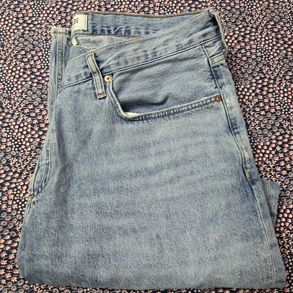 Agolde Women's Relaxed Denim Jeans in Light Blue - Picture 4 of 4